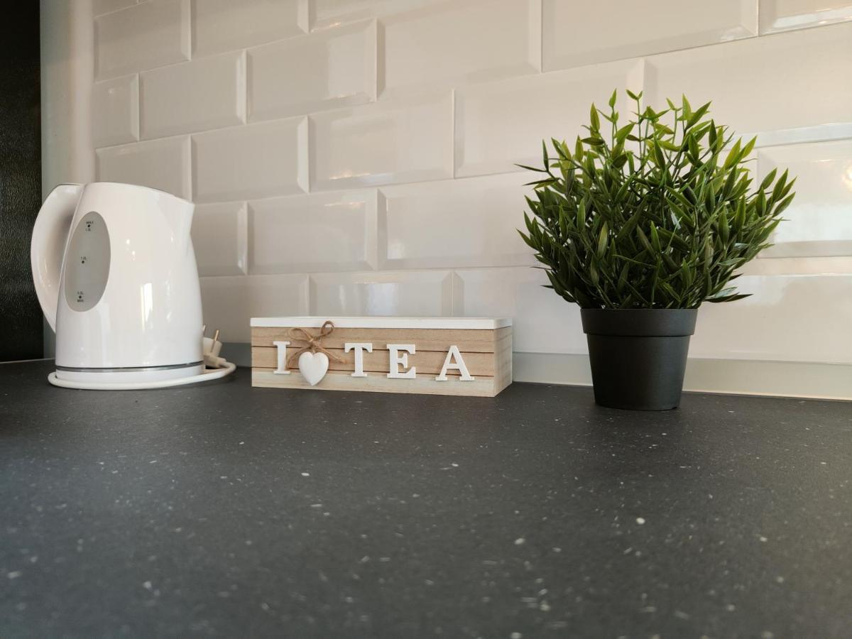 2 Rooms Apartment I Love Tea Bucarest Esterno foto
